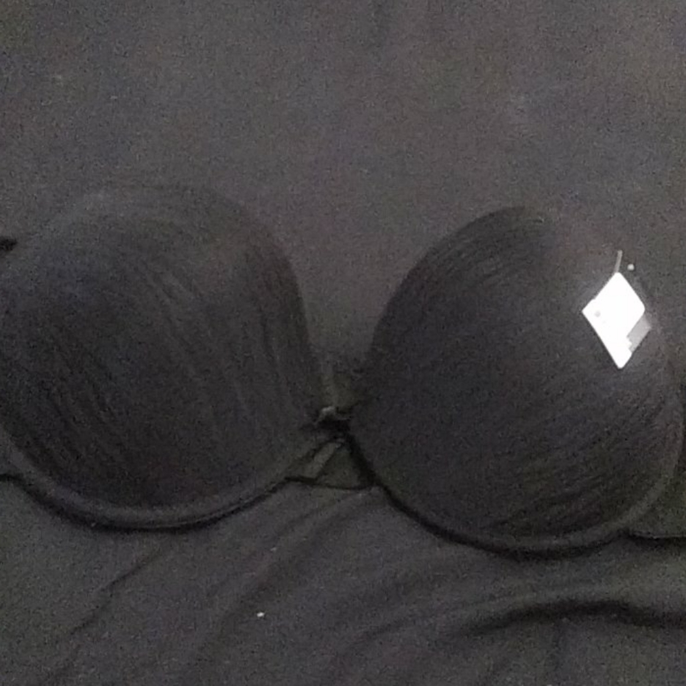 40 c black bra
